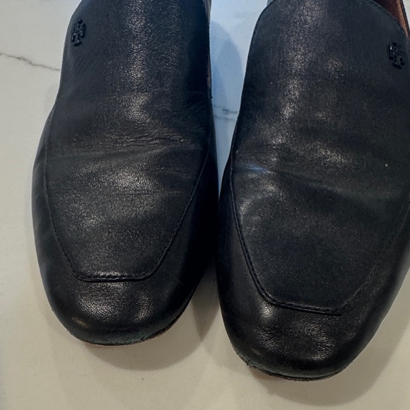 Tory Burch Black Leather Loafers - 8 MED - Picture 3 of 7